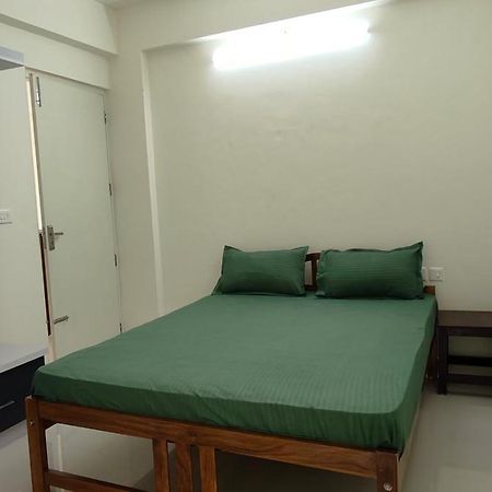 Hobiz Serviced Apartments Chalakuzhy Nr Medical College Trivandrum Thiruvananthapuram Exterior photo